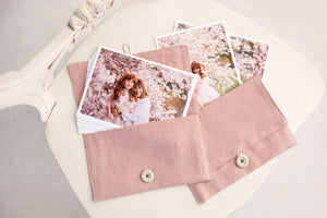 Open image in slideshow, Pink Linen Print Pouch
